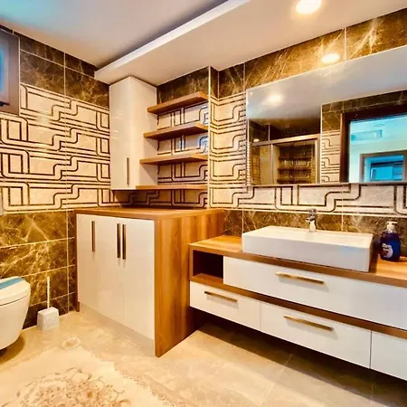 Kusadasi'nda Havuzlu Lux Life * Kusadasi