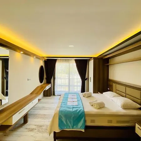 Kusadasi'nda Havuzlu Lux Life Vila Kusadası