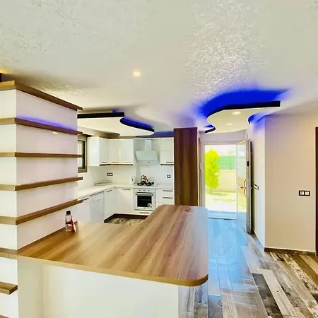 Kusadasi'nda Havuzlu Lux Life Vila Kusadası