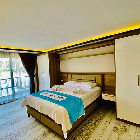 Kusadasi'nda Havuzlu Lux Life Kusadası