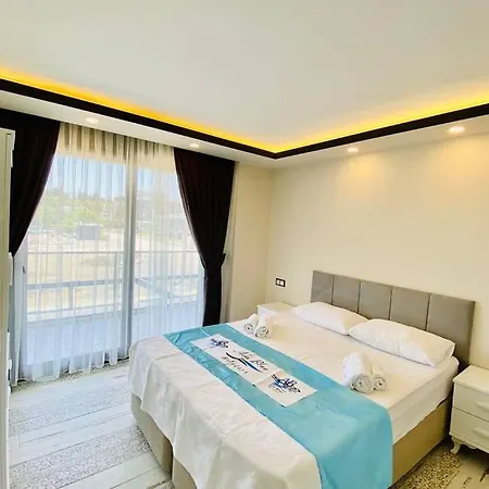 Kusadasi'nda Havuzlu Lux Life Kusadası