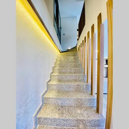Kusadasi'nda Havuzlu Lux Life Vila